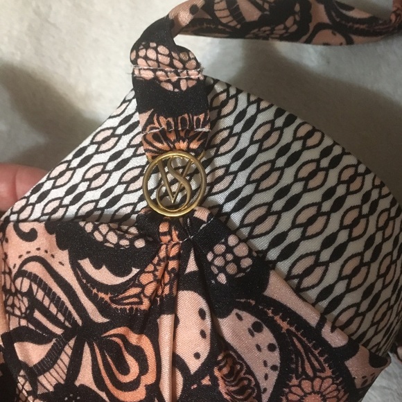 Victoria Secret  👙 - Picture 2 of 3